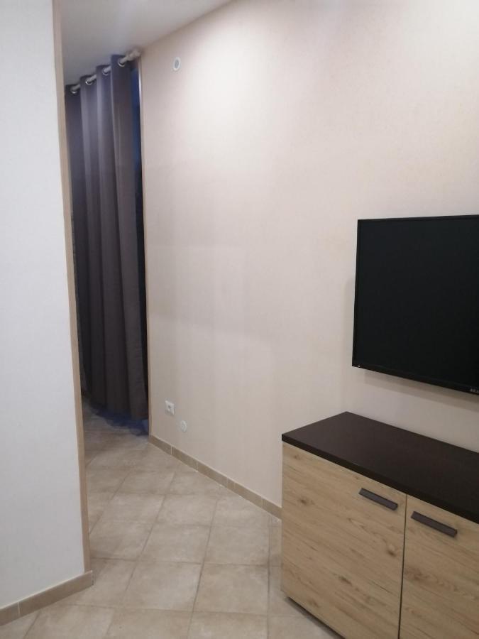 Ad Un Passo Dal Duomo "2" Apartman Nápoly Kültér fotó