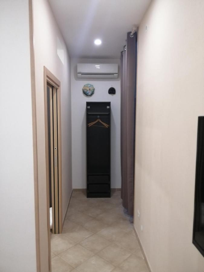 Ad Un Passo Dal Duomo "2" Apartman Nápoly Kültér fotó