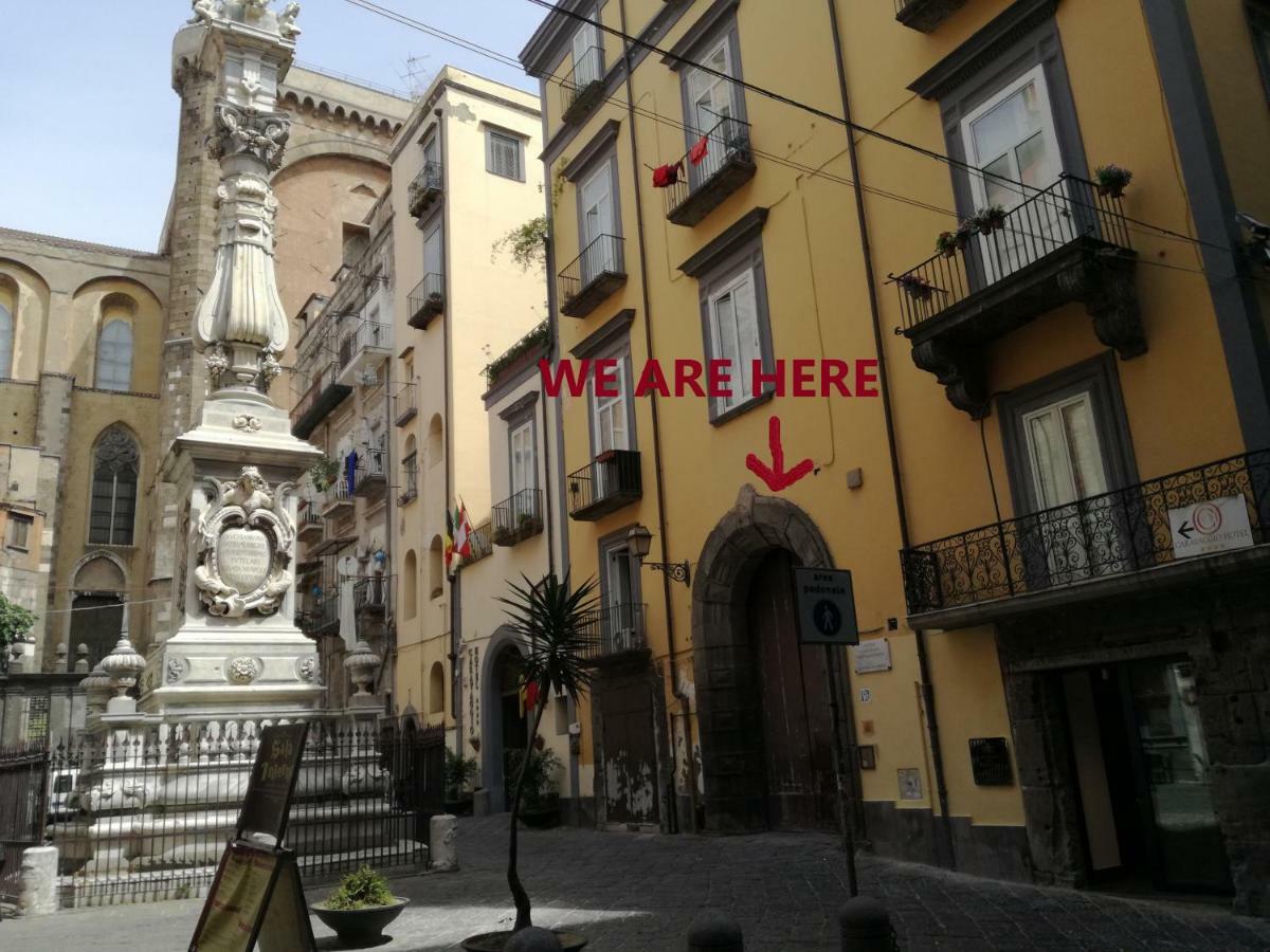 Ad Un Passo Dal Duomo "2" Apartman Nápoly Kültér fotó