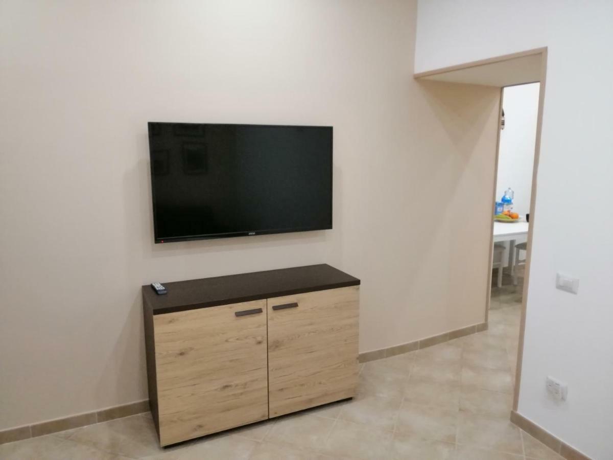 Ad Un Passo Dal Duomo "2" Apartman Nápoly Kültér fotó