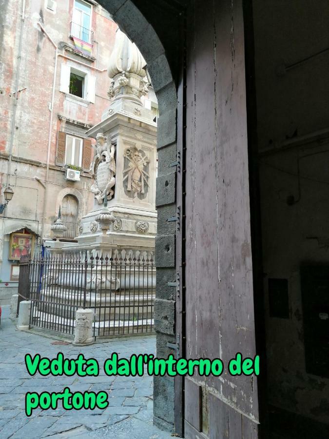 Ad Un Passo Dal Duomo "2" Apartman Nápoly Kültér fotó