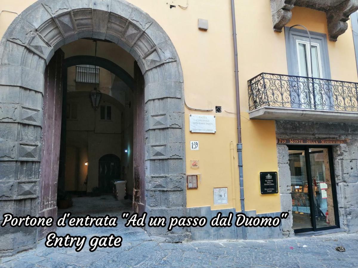 Ad Un Passo Dal Duomo "2" Apartman Nápoly Kültér fotó