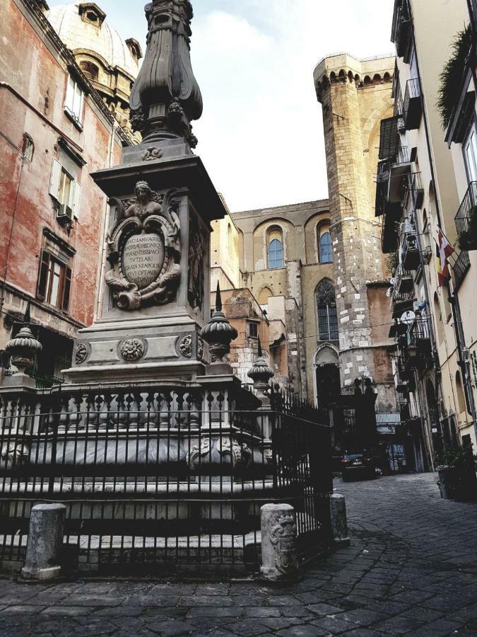 Ad Un Passo Dal Duomo "2" Apartman Nápoly Kültér fotó